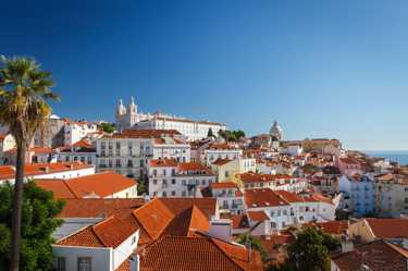Saintes till Lissabon - Billiga buss, tåg, flyg | Vivanoda